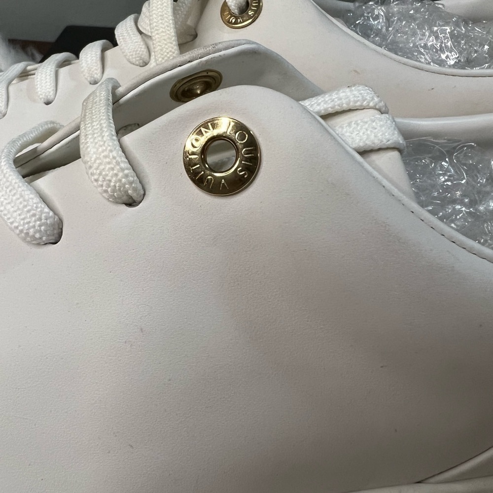𝅺LOUIS vuitton white sneakers (size 40) check description - Picture 17 of 17